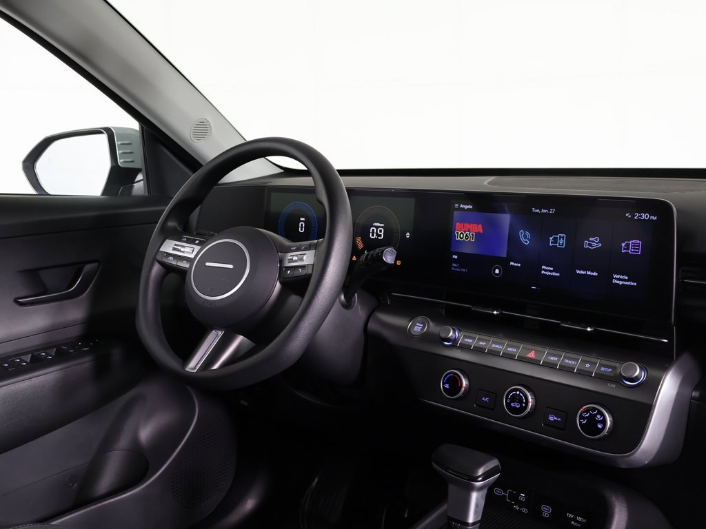 Used 2024 Hyundai Kona SE image 22