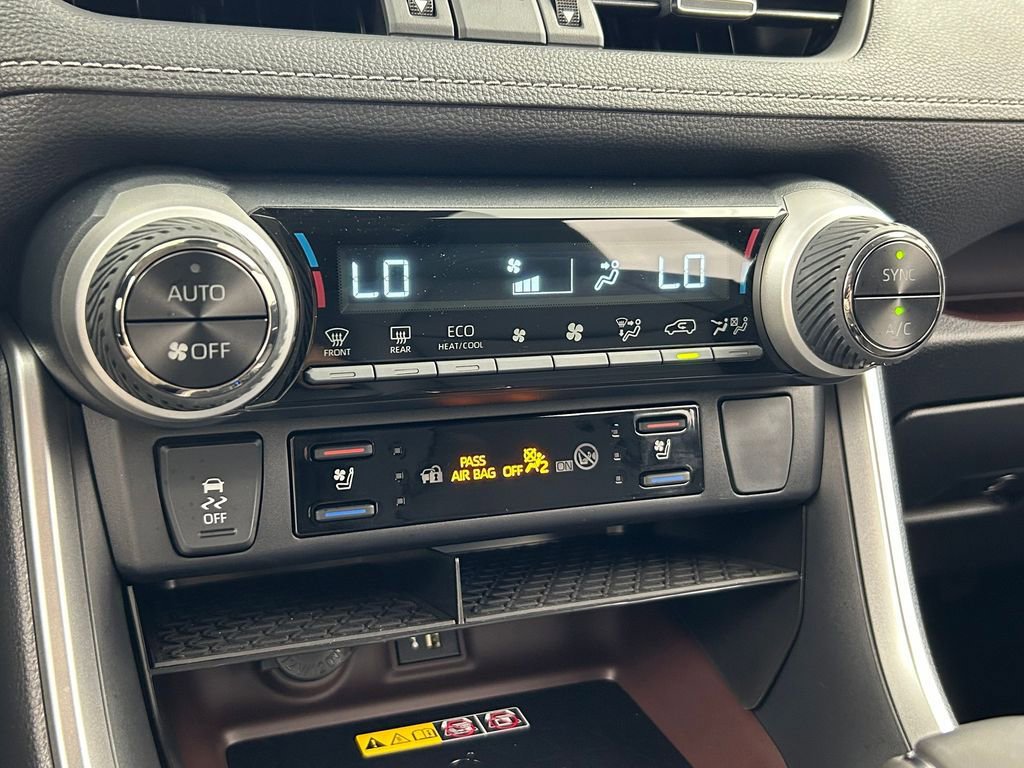 Used 2025 Toyota RAV4 Limited image 26