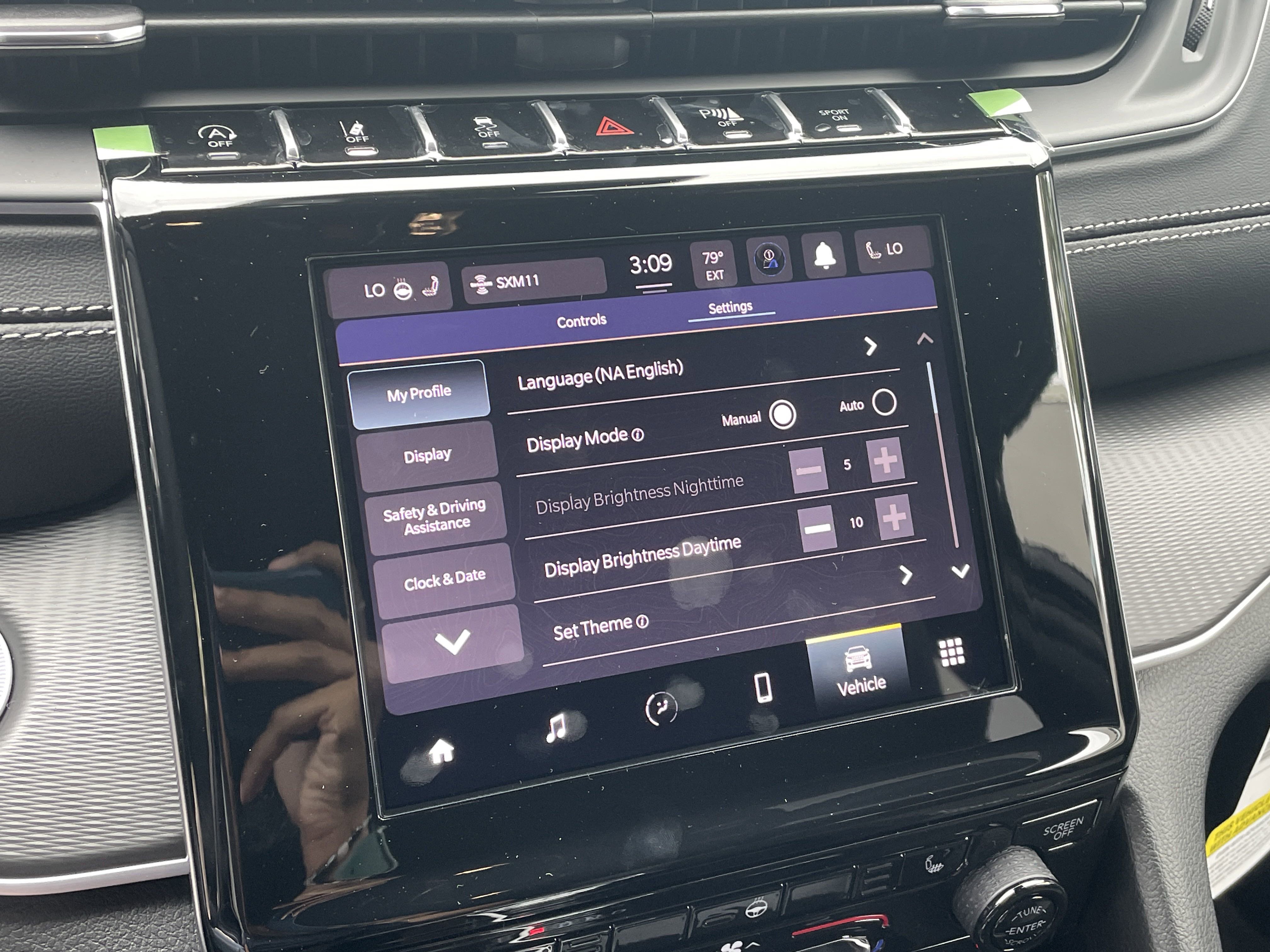 New 2025 Jeep Grand Cherokee Altitude image 47