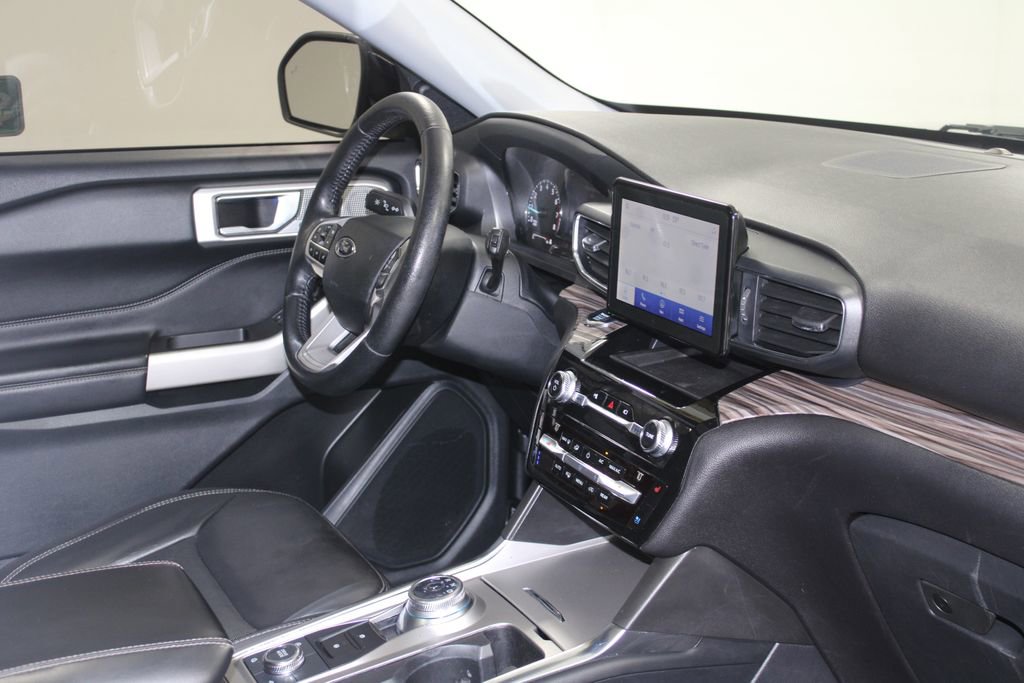 Used 2021 Ford Explorer Limited w/ Equipment Group 301A image 30