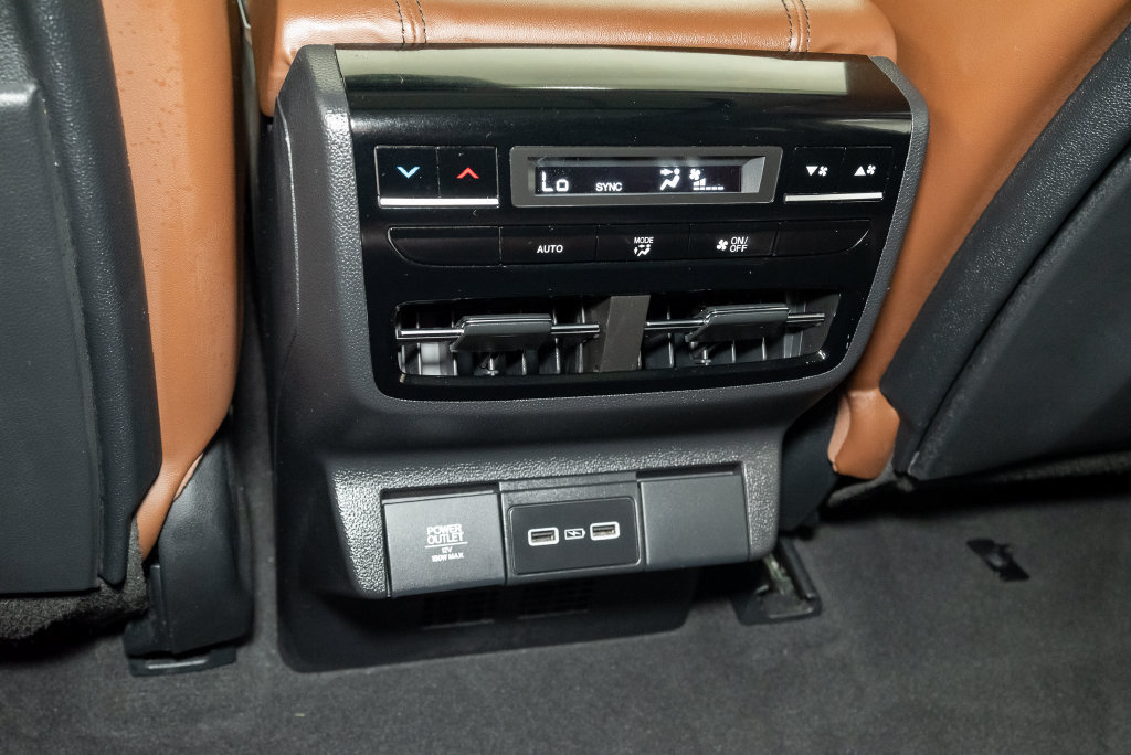 Certified 2023 Acura MDX w/ Technology Package AWD/4WD image 28