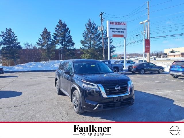 Certified 2024 Nissan Pathfinder S image 1