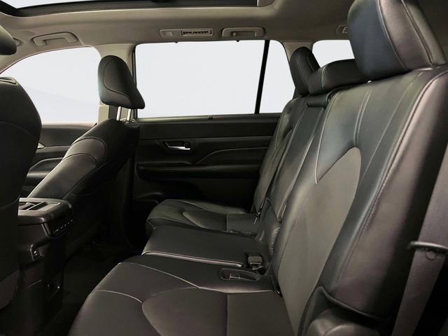Used 2024 Toyota Grand Highlander XLE image 12