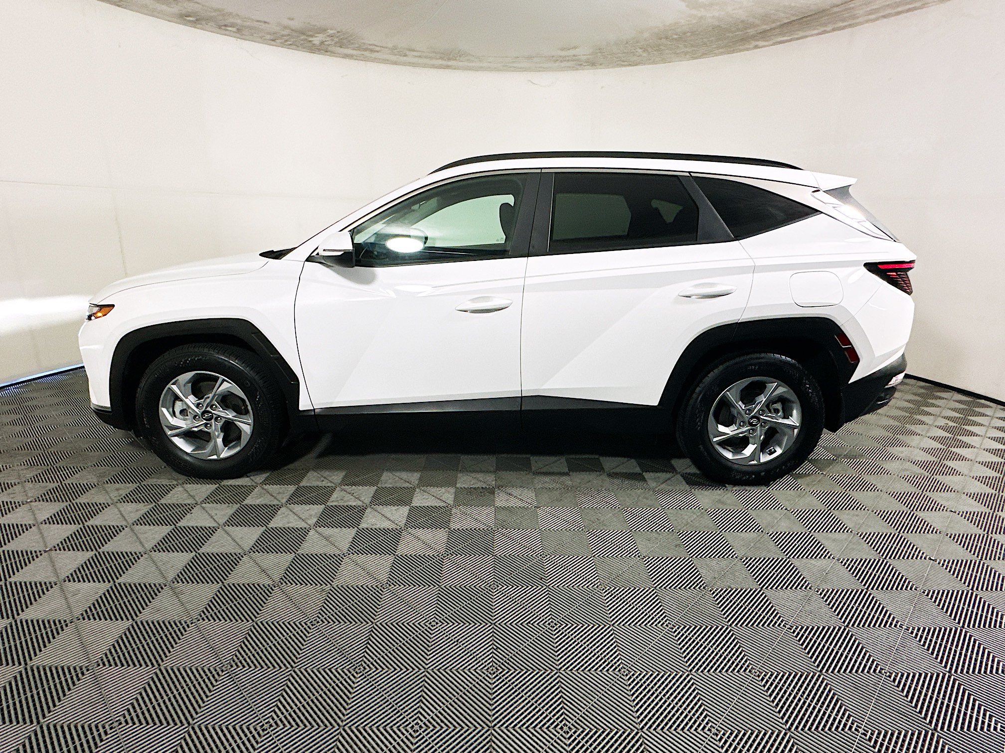 Used 2023 Hyundai Tucson SEL FWD image 6