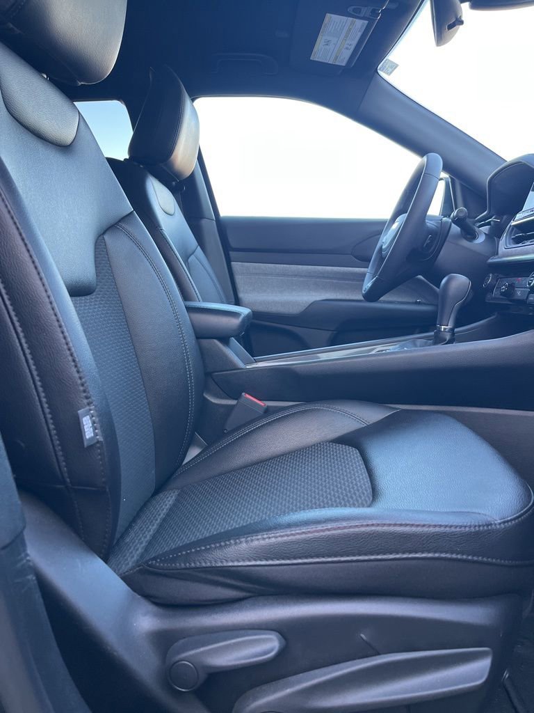 Used 2024 Jeep Compass Latitude image 8