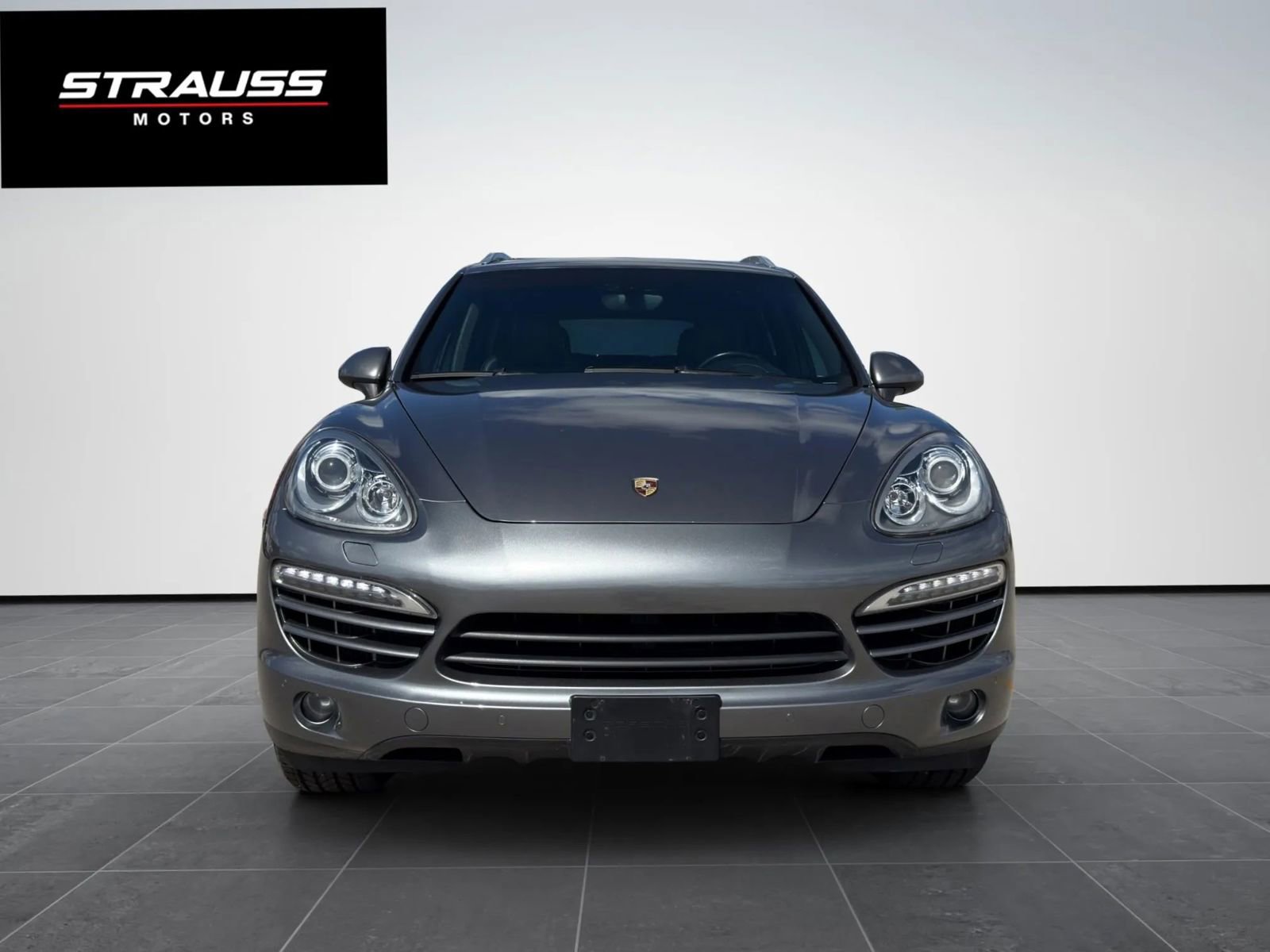 Used 2013 Porsche Cayenne Diesel AWD/4WD image 3
