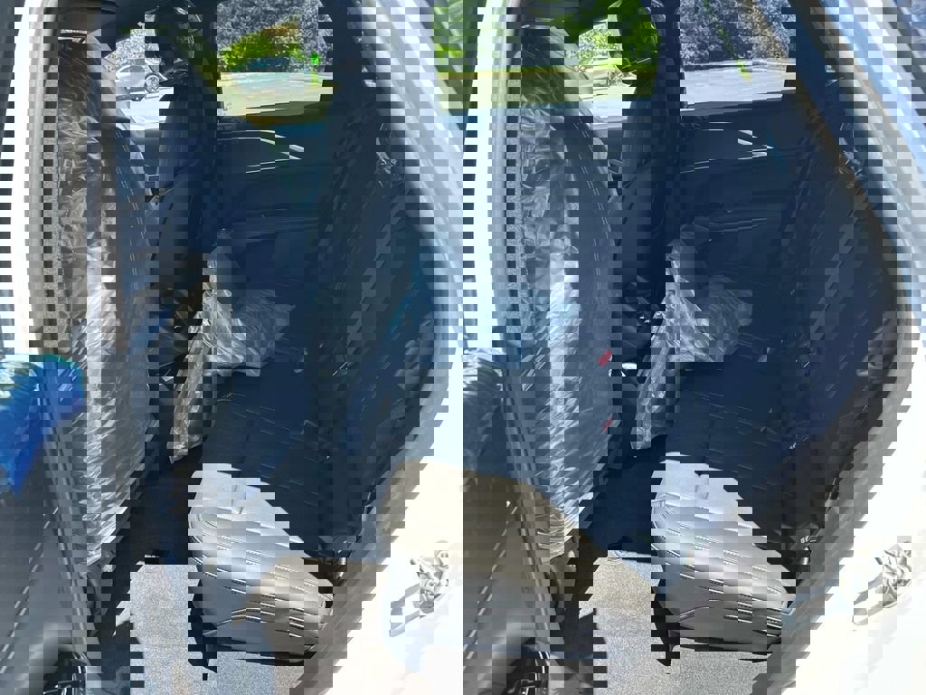 New 2025 Cadillac Lyriq Luxury image 9