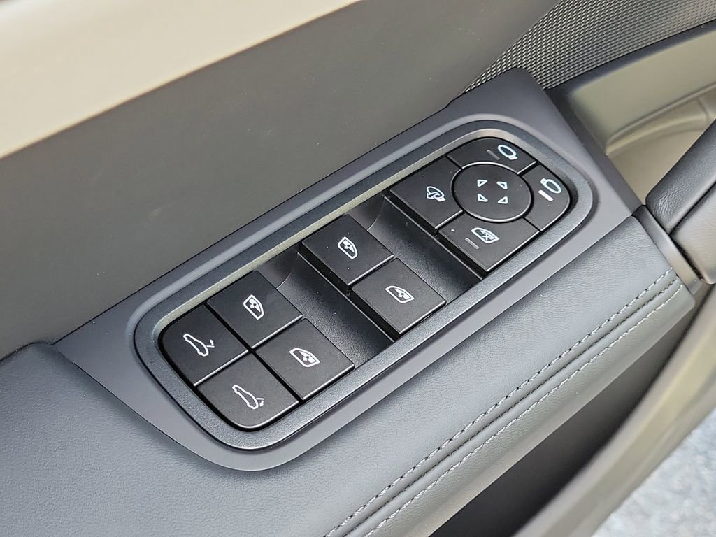 New 2026 Porsche Cayenne S AWD/4WD image 26