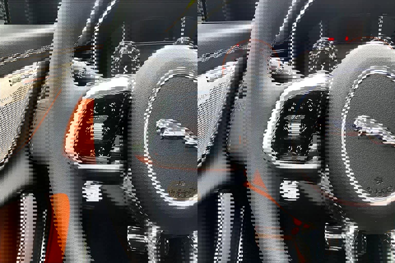 Used 2024 Jaguar XF R-Dynamic SE AWD/4WD image 23