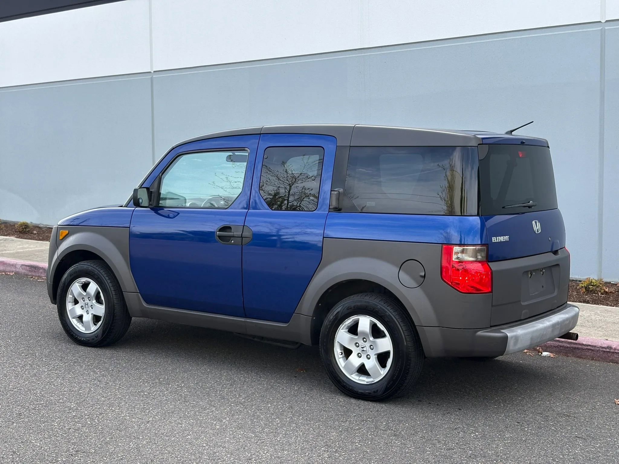 Used 2004 Honda Element EX image 4