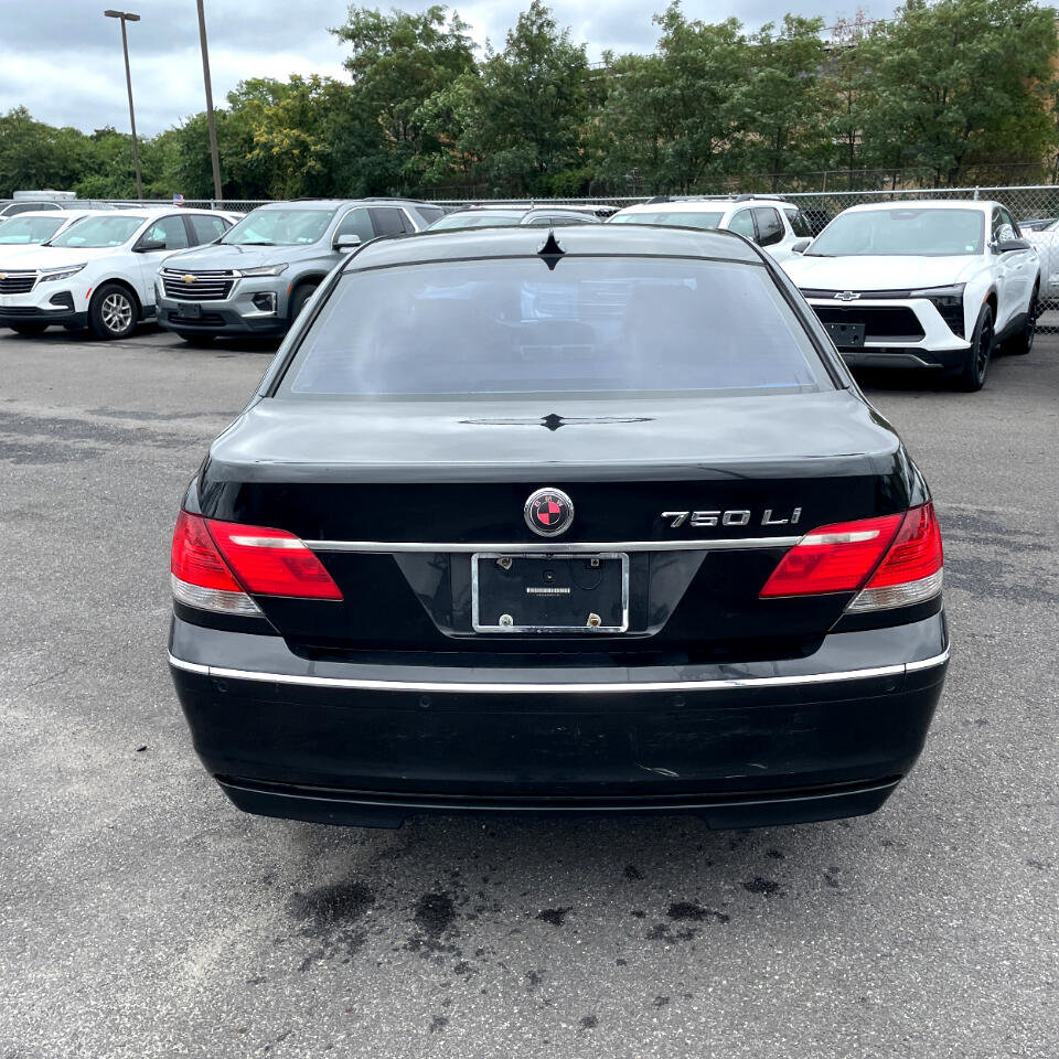Used 2007 BMW 750i image 14