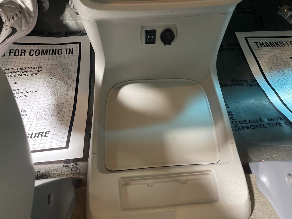 Used 2013 Toyota Sienna L FWD image 26