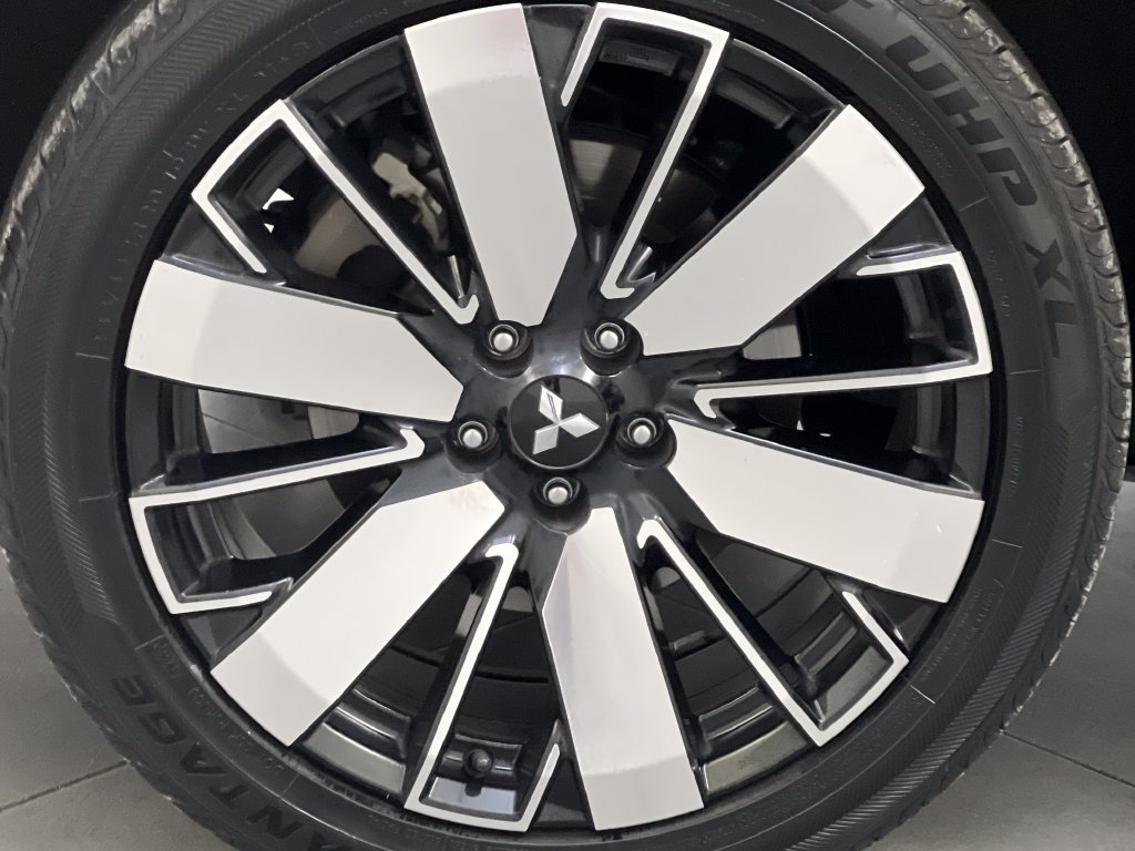 Used 2025 Mitsubishi Outlander SE AWD/4WD image 79