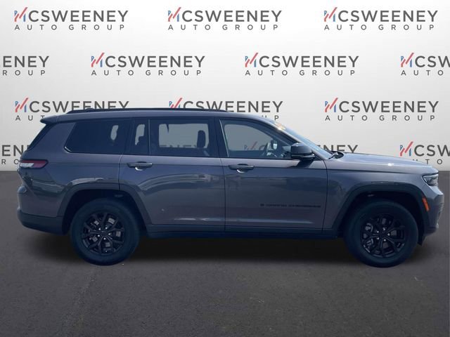 Used 2024 Jeep Grand Cherokee L Laredo image 2