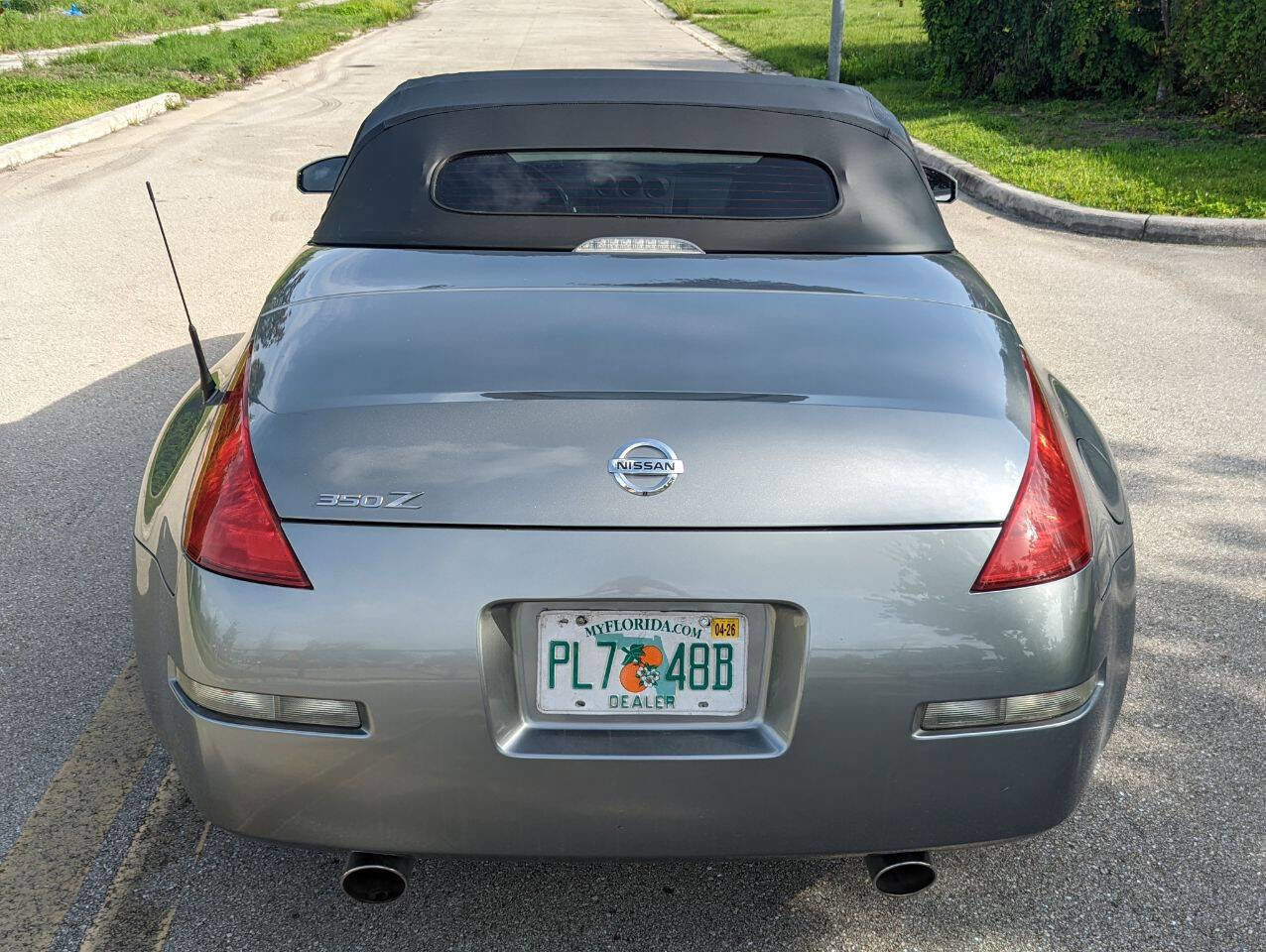 Used 2004 Nissan 350Z Touring image 5