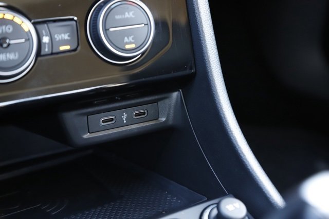 Used 2021 Volkswagen Jetta SEL image 28