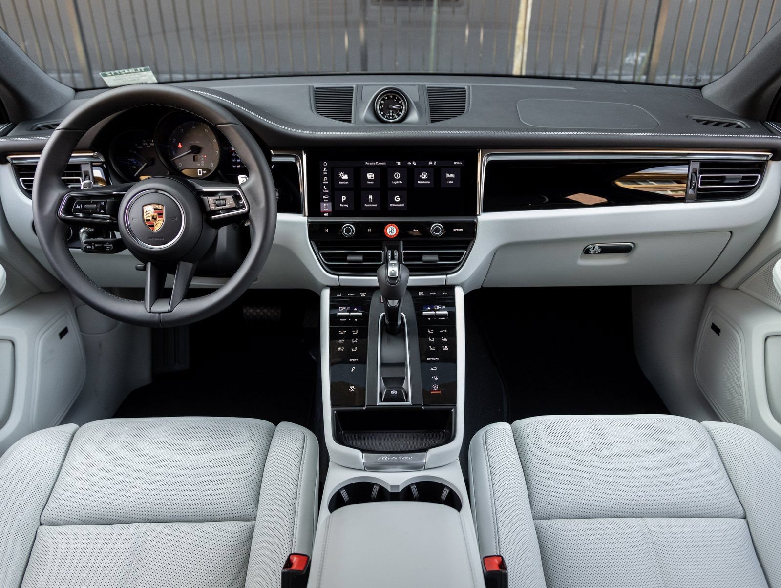 Certified 2026 Porsche Macan S AWD/4WD image 12
