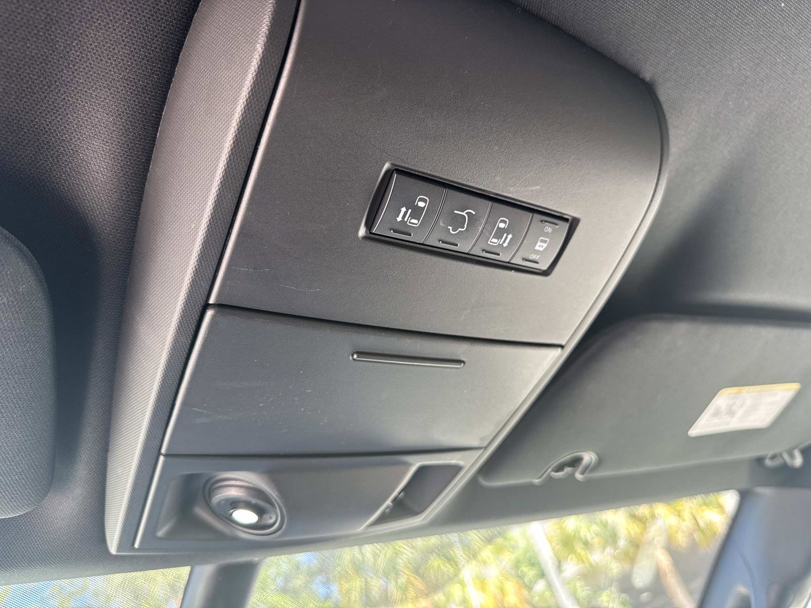 Used 2019 Dodge Grand Caravan GT FWD image 33