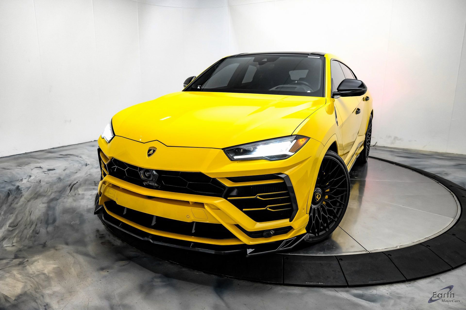 Used 2021 Lamborghini Urus image 5