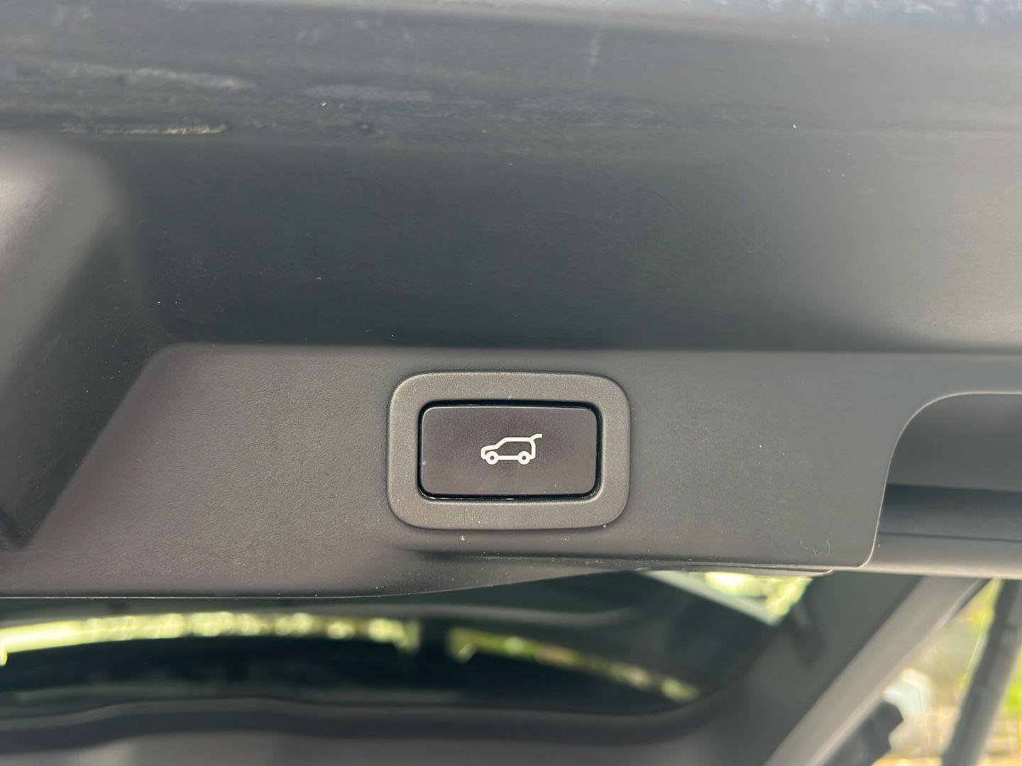 Used 2020 Land Rover Range Rover Sport HSE Dynamic image 35