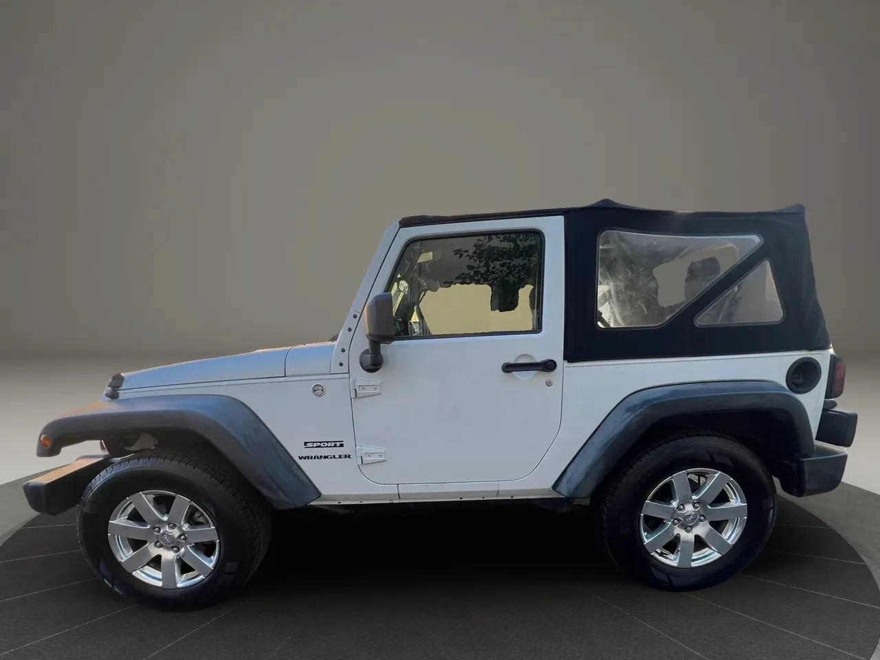 Used 2014 Jeep Wrangler Sport w/ Connectivity Group AWD/4WD image 8