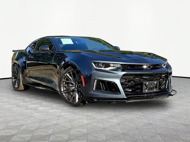 Used 2019 Chevrolet Camaro ZL1 RWD image 3