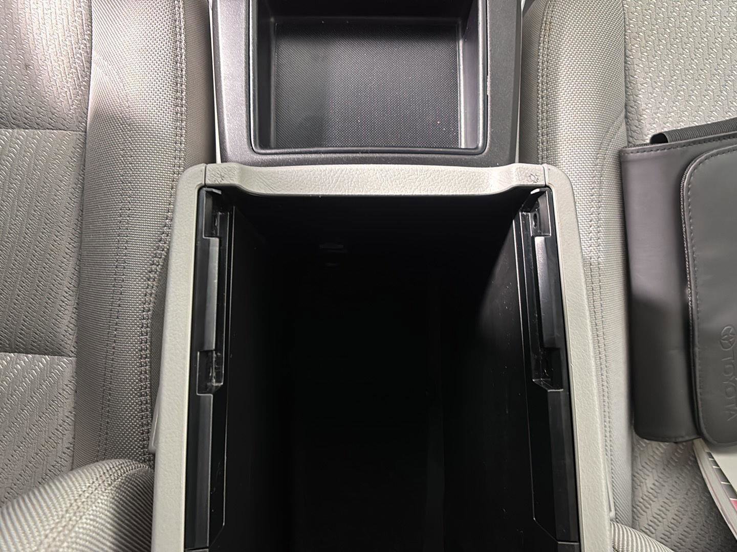 Used 2015 Toyota Camry LE FWD image 35