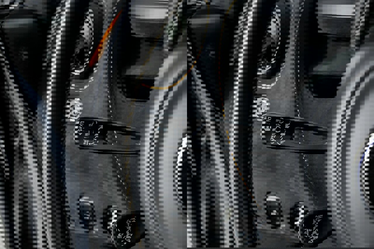 Used 2020 McLaren 720S Performance image 34