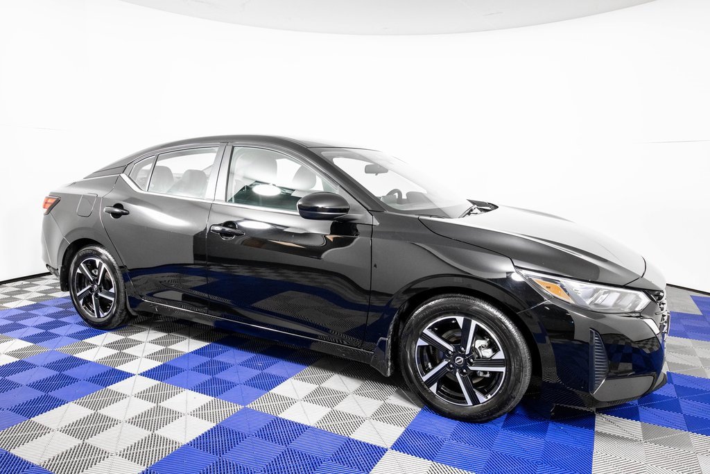 Used 2024 Nissan Sentra SV w/ Trunk Package image 3