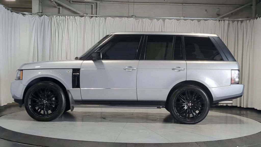 Used 2012 Land Rover Range Rover Supercharged AWD/4WD image 5