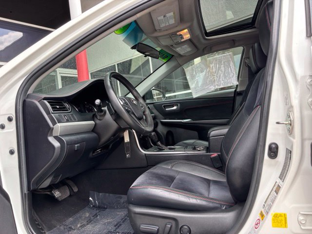 Used 2016 Toyota Camry XSE w/ Moonroof Package FWD image 6