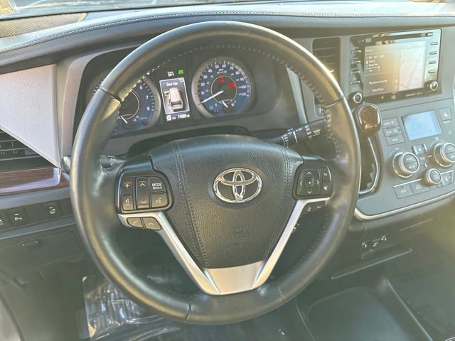 Used 2020 Toyota Sienna XLE image 15