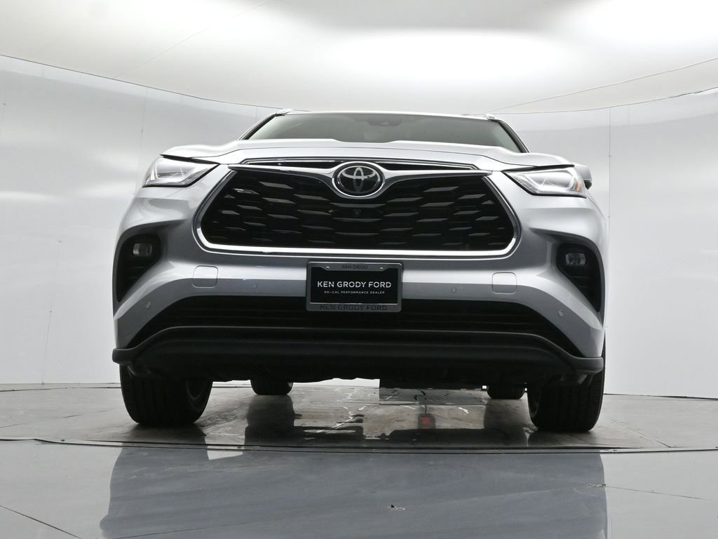 Used 2022 Toyota Highlander Limited image 46