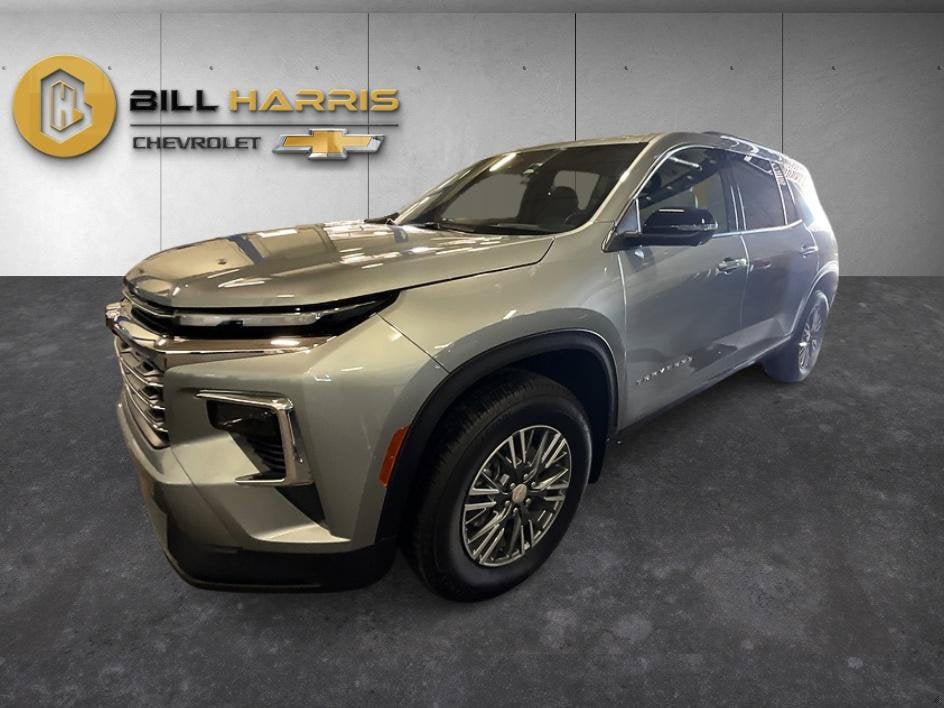 New 2026 Chevrolet Traverse LT w/ Driver Confidence Package AWD/4WD image 1