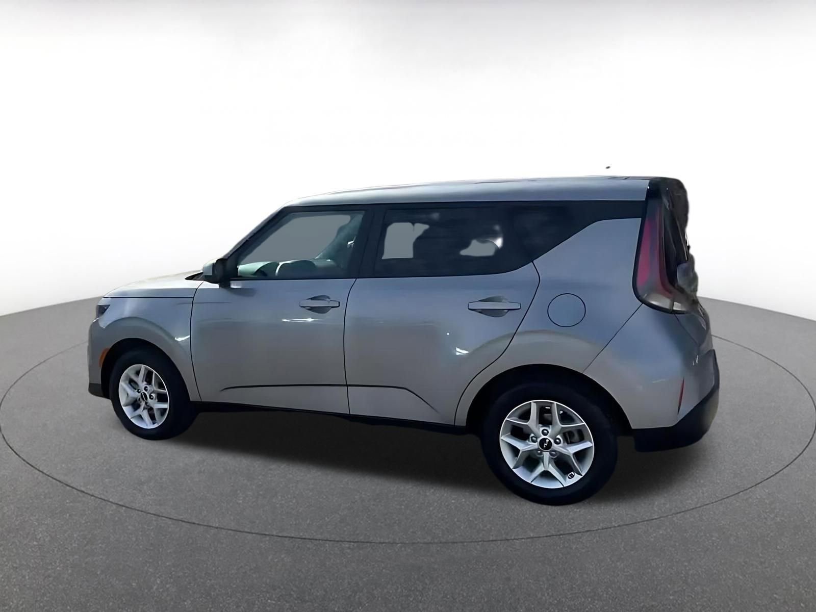 Used 2025 Kia Soul LX w/ LX Technology Package image 10