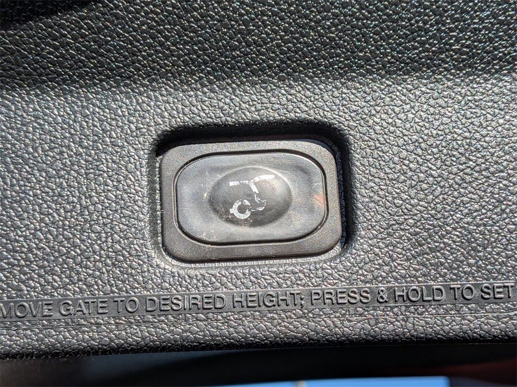 Used 2018 Ford Explorer Sport w/ Equipment Group 401A image 11