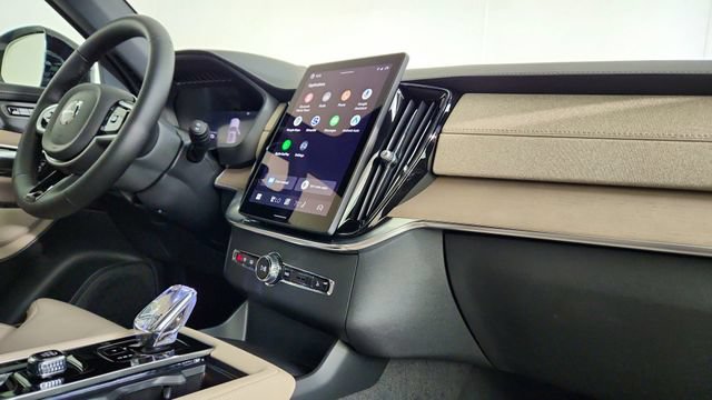 New 2026 Volvo XC90 T8 Ultra w/ Protection Package AWD/4WD image 38