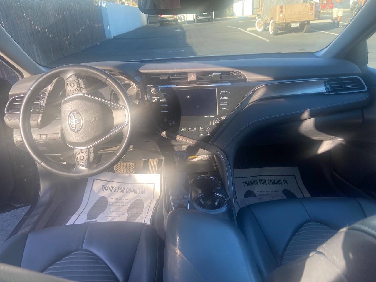 Used 2020 Toyota Camry SE image 10