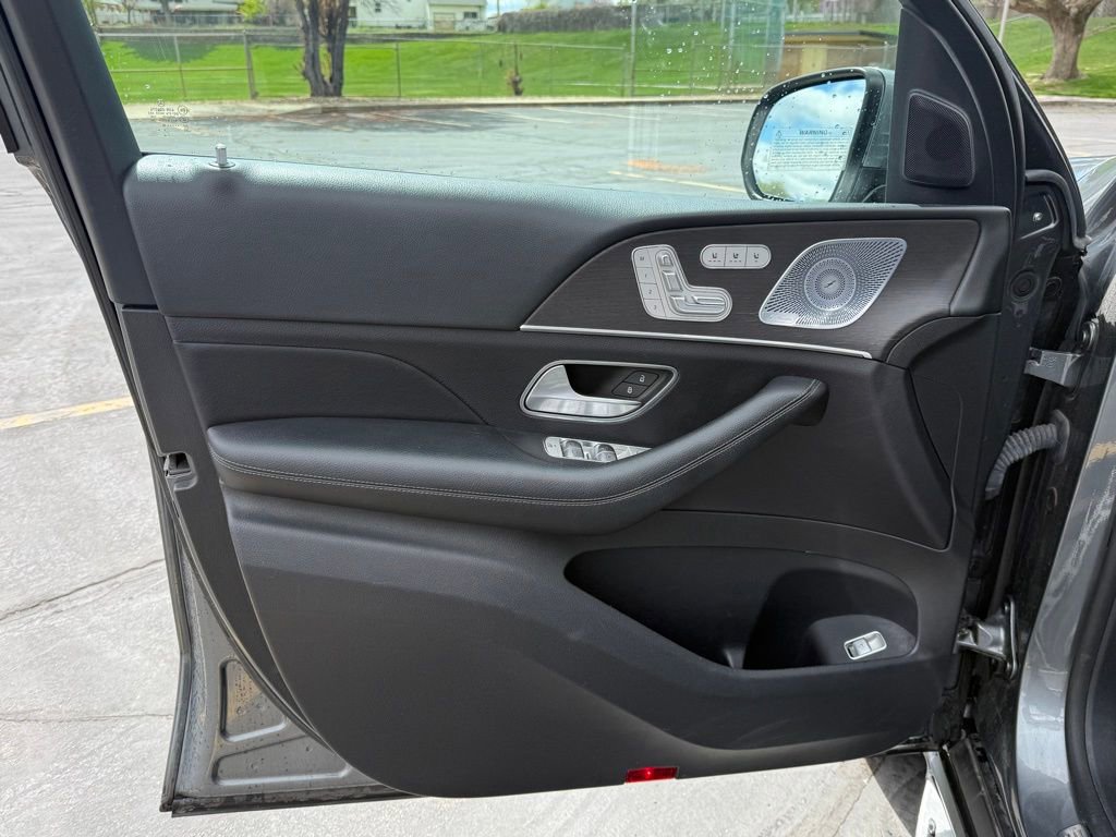 Used 2020 Mercedes-Benz GLS 450 4MATIC image 8