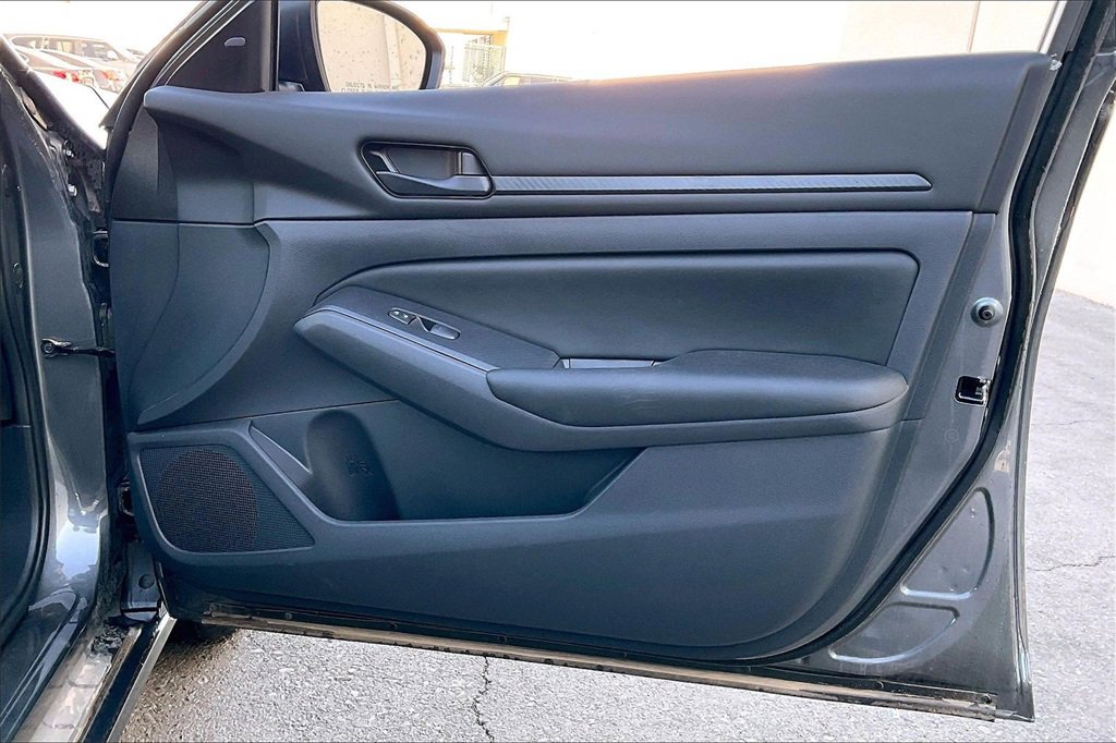 Used 2025 Nissan Altima 2.5 S image 22