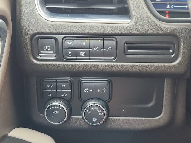 Used 2022 Chevrolet Tahoe LT w/ Luxury Package AWD/4WD image 24