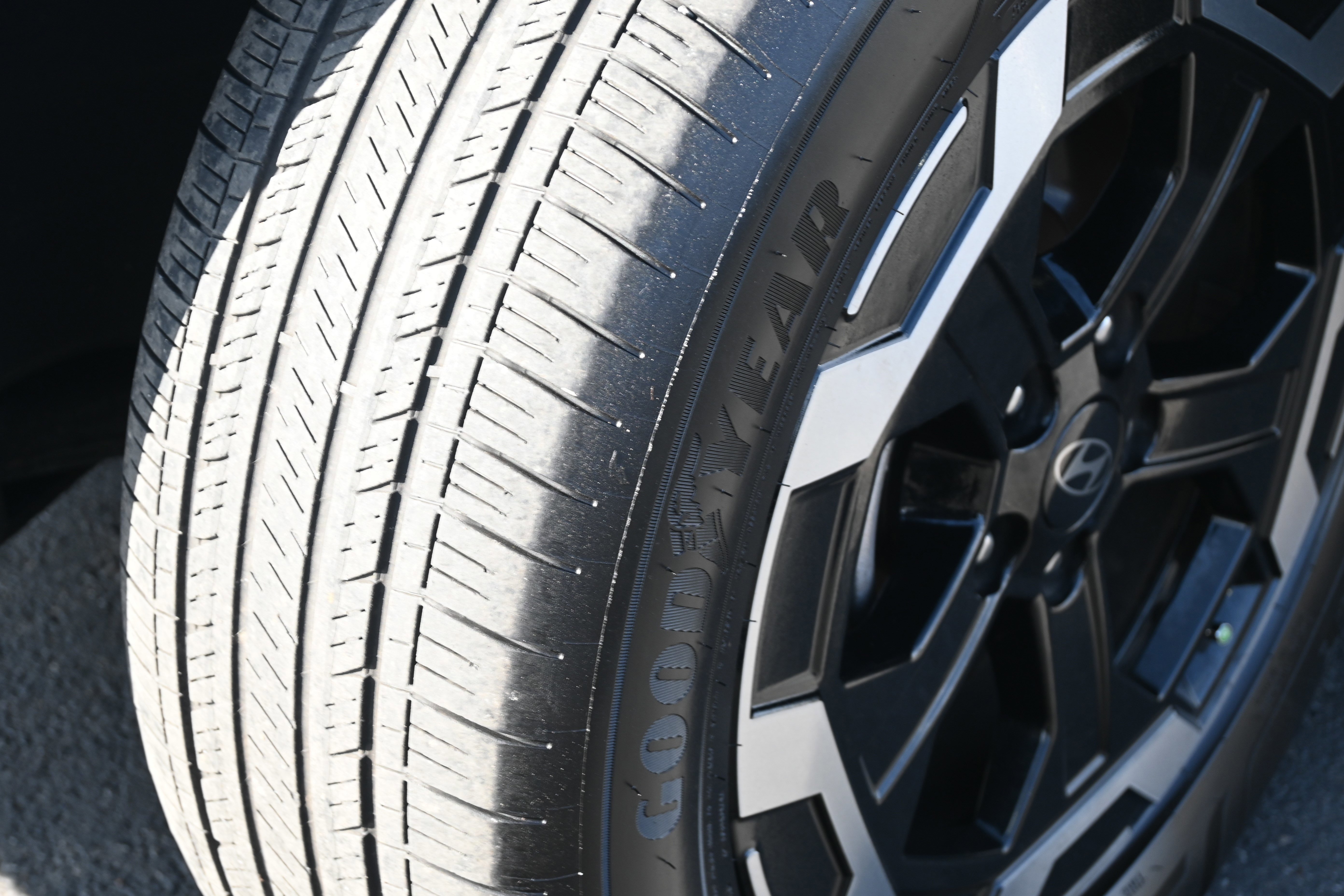 Used 2024 Hyundai Santa Fe SE image 14