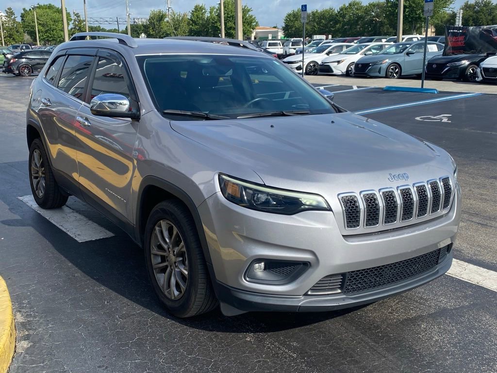 Used 2020 Jeep Cherokee Latitude Plus w/ Comfort/Convenience Group FWD image 2