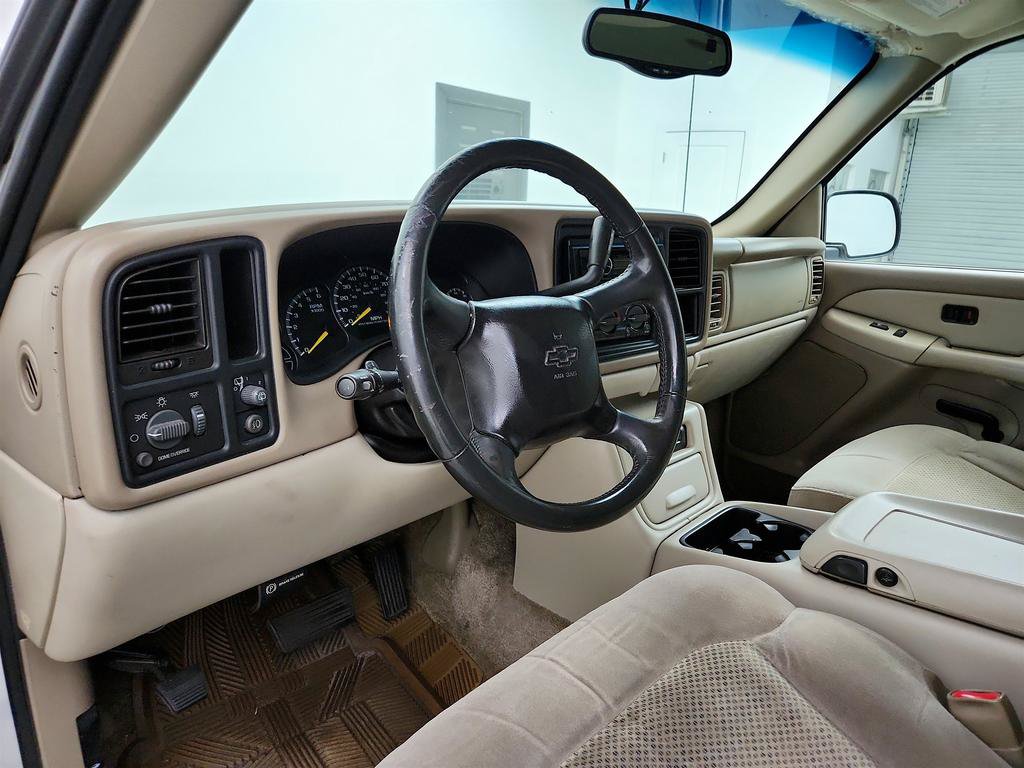 Used 2001 Chevrolet Suburban LS w/ LS Preferred Equipment Group RWD image 13