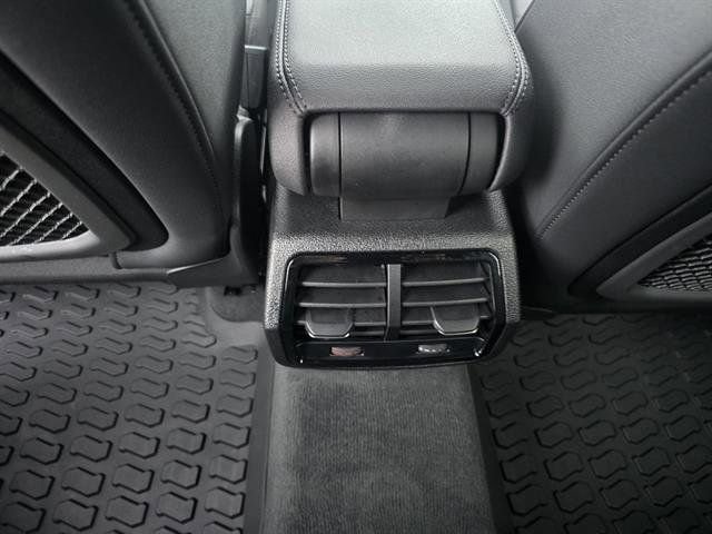 Used 2025 Audi Q3 2.0T Premium w/ Convenience Package image 18