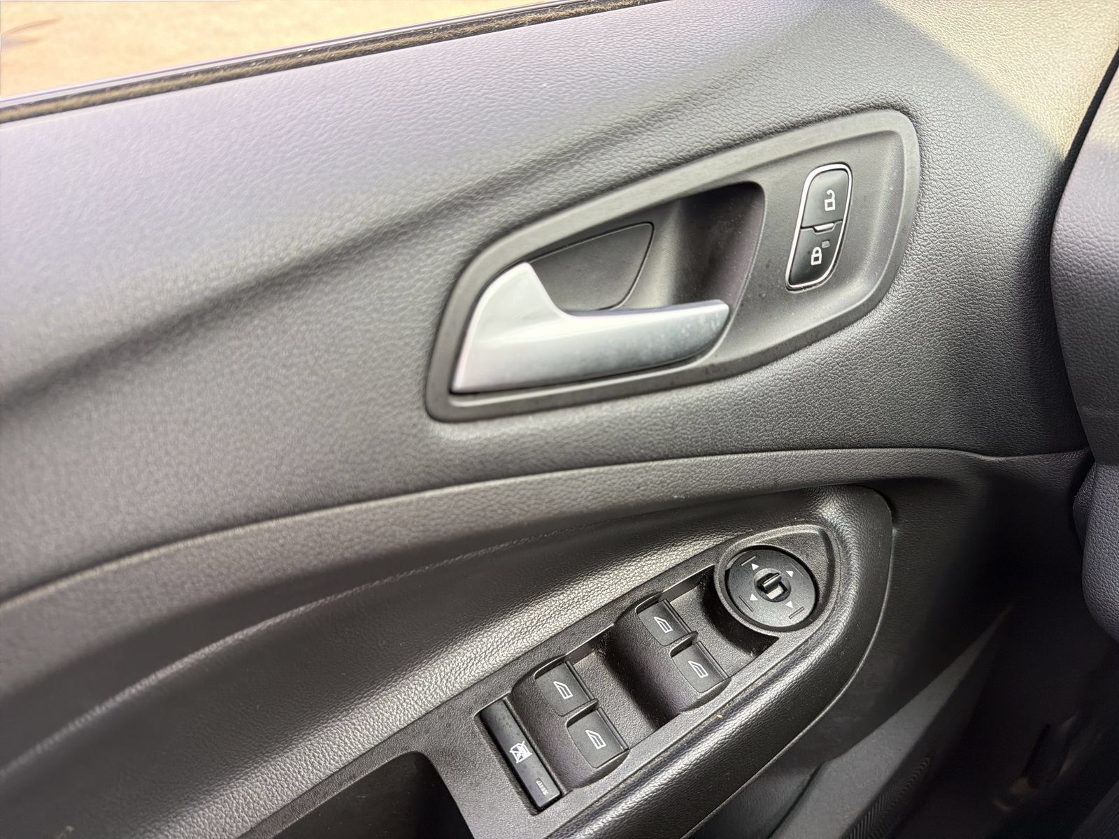 Used 2018 Ford Escape SE AWD/4WD image 24