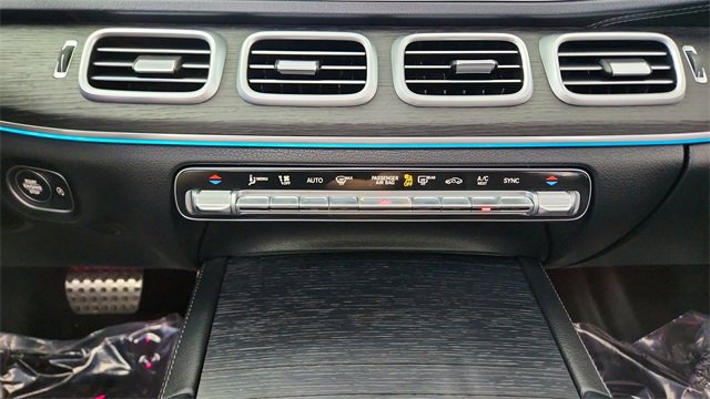 Used 2025 Mercedes-Benz GLS 450 4MATIC image 54