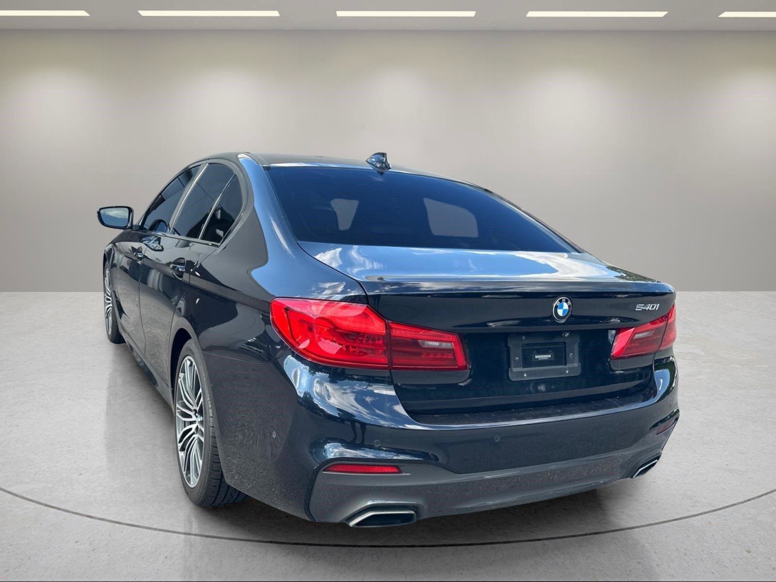 Used 2019 BMW 540i RWD image 3