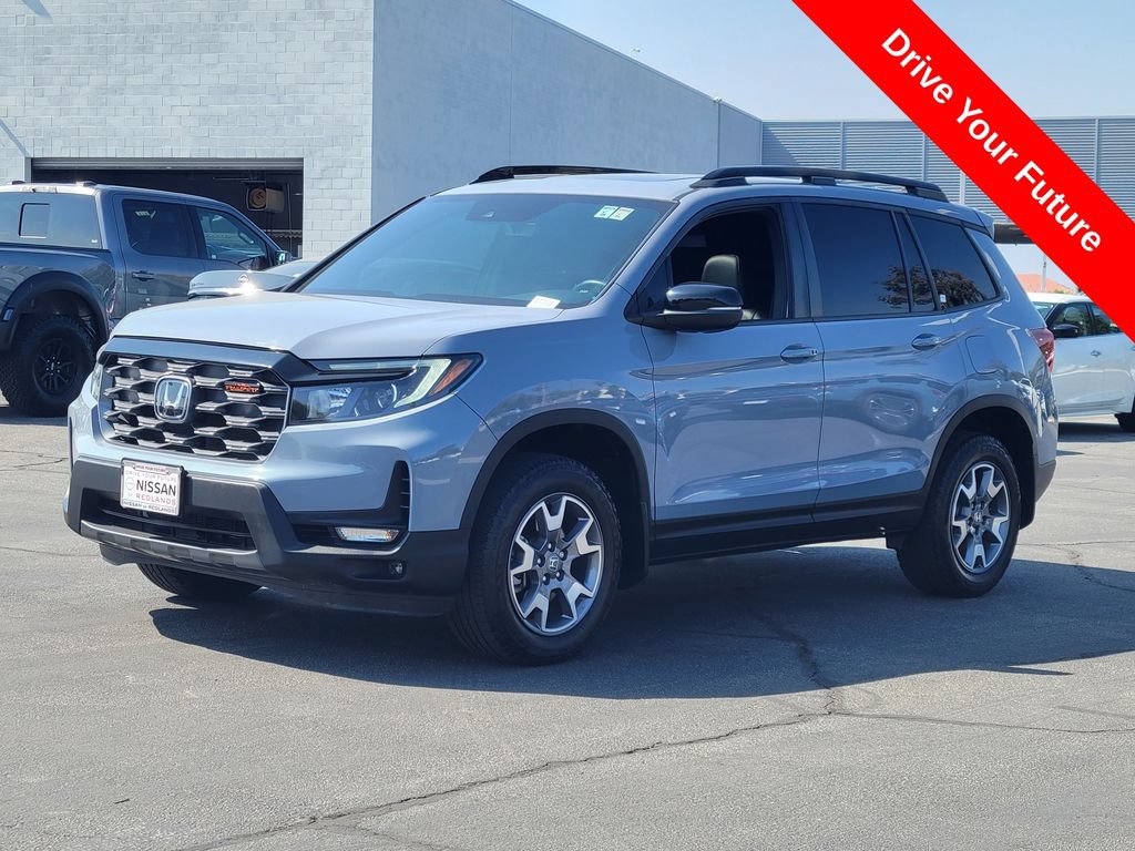Used 2023 Honda Passport TrailSport image 2