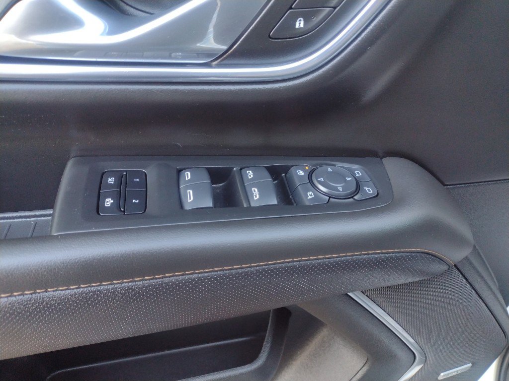 Used 2024 GMC Yukon AT4 w/ AT4 Premium Package image 26